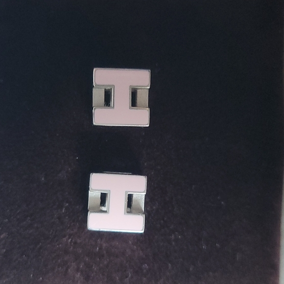 Hermes Baby Pink H Block Earrings - Picture 5 of 6